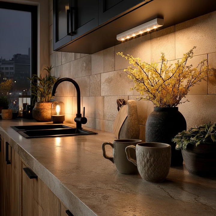 Regleta LED Iluminación de armarios con detector de movimiento, para mueble de cocina Maclean Energy MCE123 - Regleta LED