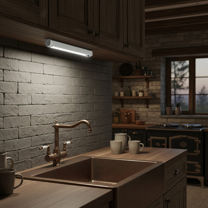 Lámpara fluorescente para cocina para el armario de cocina 9 LED SWD con 120 grados PIR Detector de movimiento 360 ° de rotación Maclean MCE166