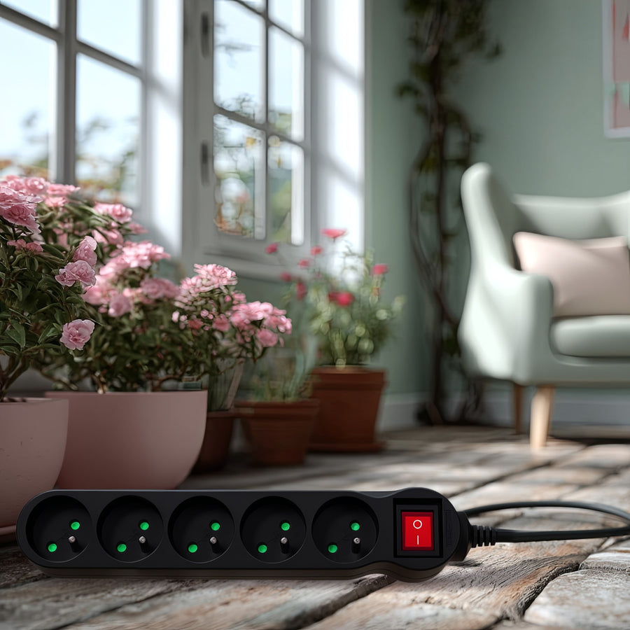 Maclean Energy MCE183 Power Strip 5 cabo de extensão de saída com interruptor