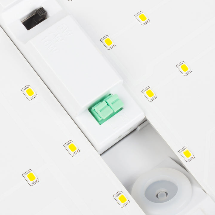 Lâmpada LED com número de casa e sensor crepuscular 950lm 12W IP65 resistente à radiação solar (à prova de UV) Maclean Energy MCE292 Wbranco