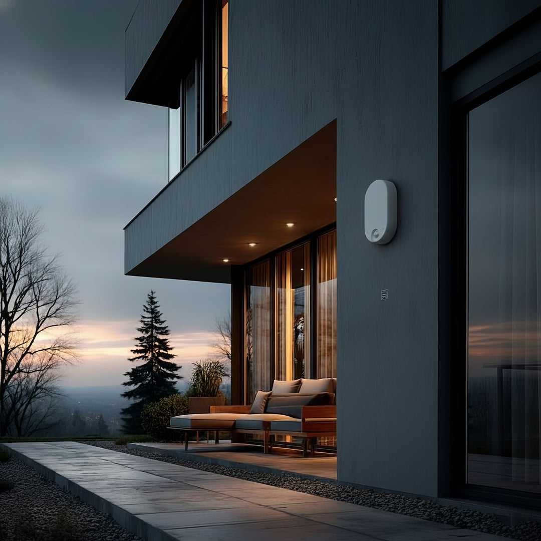 Lámpara LED con sensor de movimiento por infrarrojos 1100lm 15W IP54 blanco, blanco natural (4000K) MCE340 W Maclean Energy