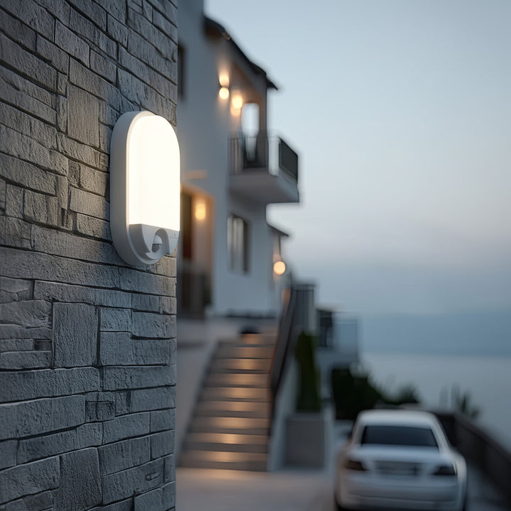 Lámpara LED con sensor de movimiento por infrarrojos 1100lm 15W IP54 blanco, blanco natural (4000K) MCE340 W Maclean Energy