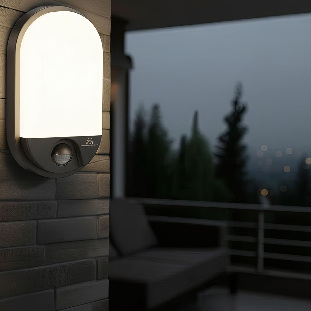 Lámpara LED con sensor de movimiento por infrarrojos MCE340 GR 1100lm 15W IP54 Maclean Energy gris, blanco natural (4000K)