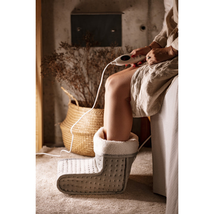 Calentador de pies eléctrico con mando a distancia LCD Adler AD 7432