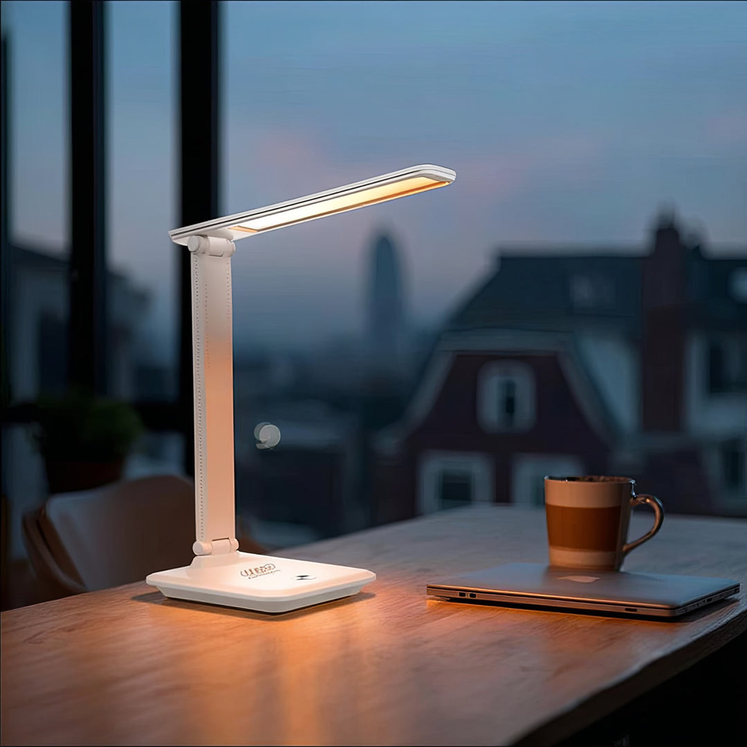 Lâmpada de mesa LED regulável Lâmpada de mesa de 9W com carregador de indução Qi