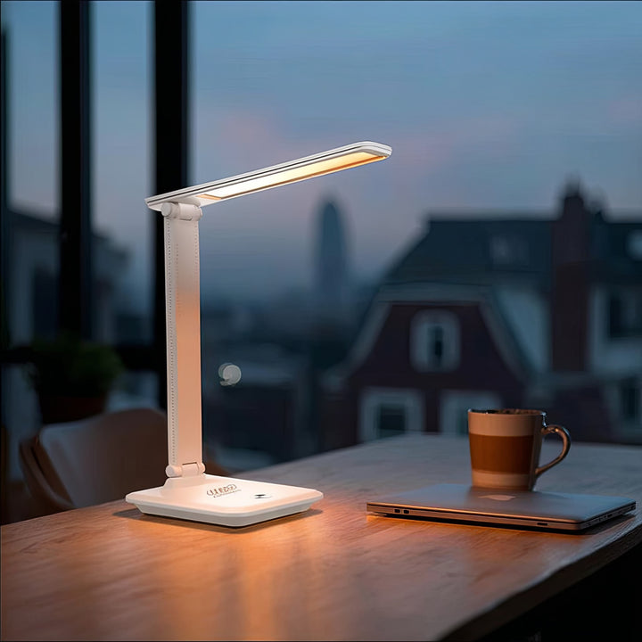 Lâmpada de mesa LED regulável Lâmpada de mesa de 9W com carregador de indução Qi