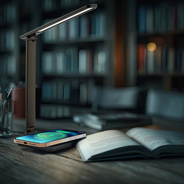 Lâmpada de mesa LED regulável Lâmpada de mesa de 9W com carregador de indução Qi