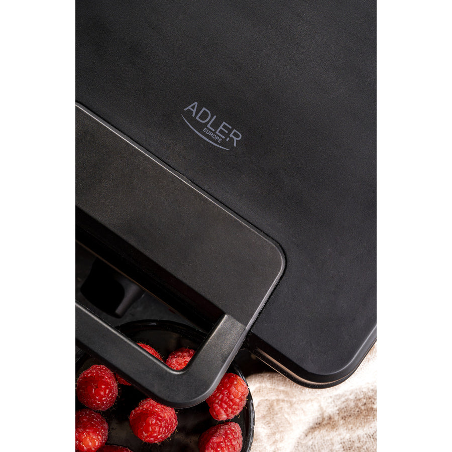 Máquina de waffles Adler, para 4 waffles, controlo de temperatura, 1800 W, AD 3049