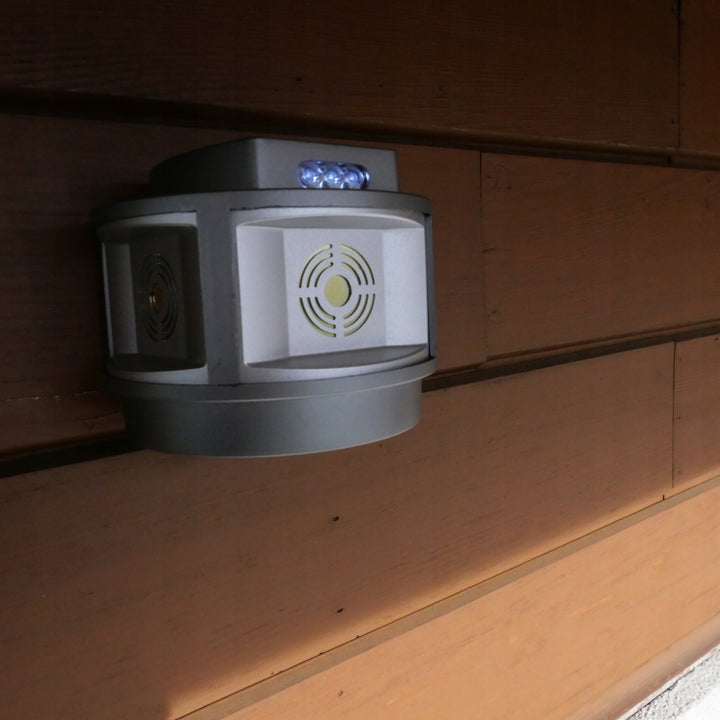 Ahuyentador de roedores inalámbrico martas ratones Viano, IP44, batería recargable Li-ion 4Ah, modo LED, Trio