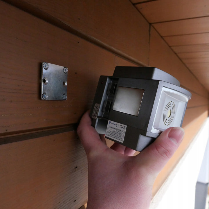 Ahuyentador de roedores inalámbrico martas ratones Viano, IP44, batería recargable Li-ion 4Ah, modo LED, Trio