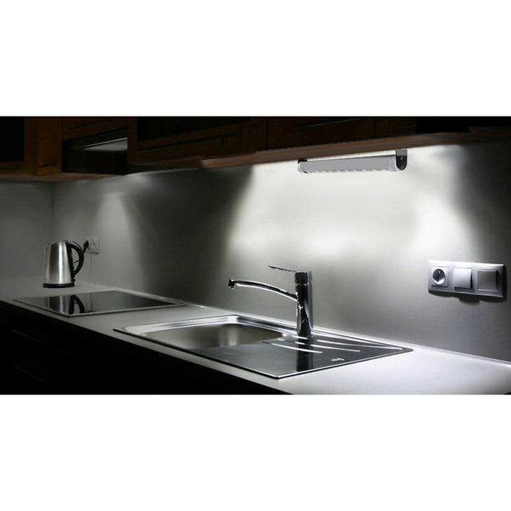 Pilas para sensor PIR de luz de cocina bajo el armario