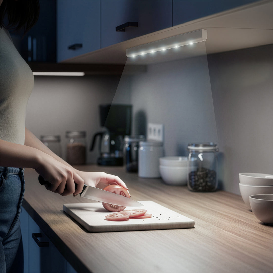 Lámpara de cocina bajo armario Maclean 6LED, oblonga, con sensor de movimiento, 5xAA, MCE123 + 5x pila alcalina AAA Varta Industrial