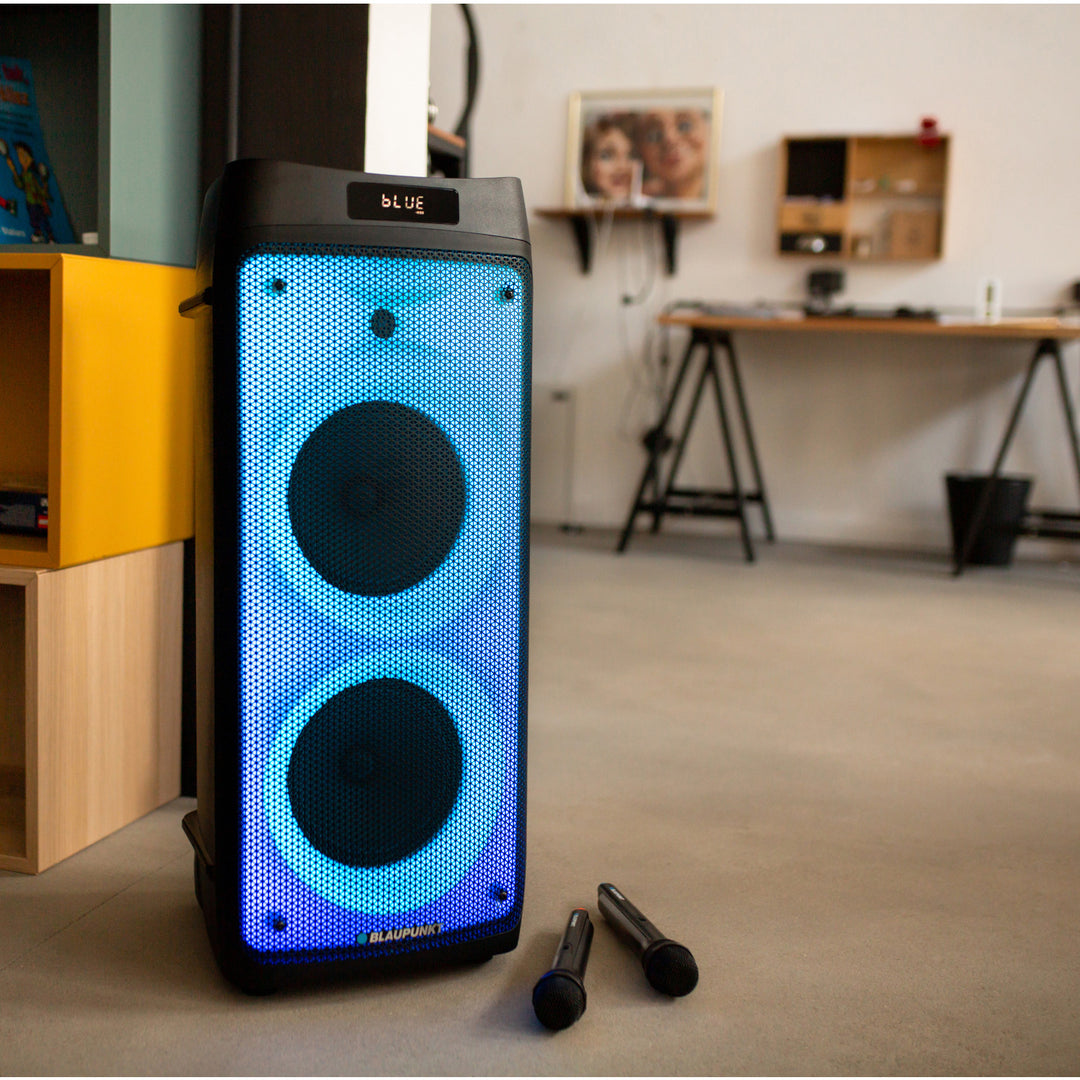 Altavoz Party Box Blaupunkt, iluminación LED, Bluetooth, USB y AUX, radio FM, función karaoke, mando a distancia, PB08DB