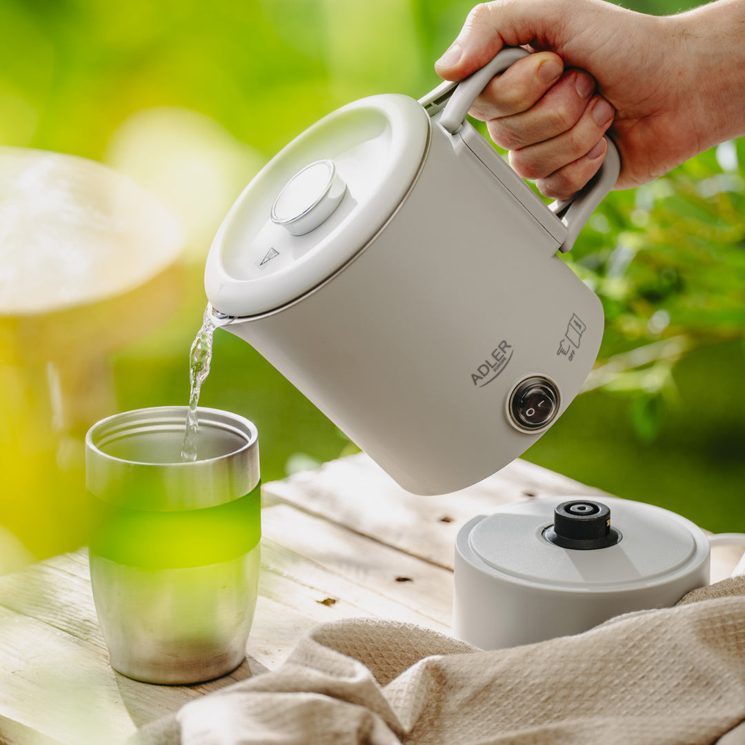 Hervidor eléctrico Adler, para viajes, doble pared, capacidad 0,8 l, potencia máx. 650 W, gris, AD 1388