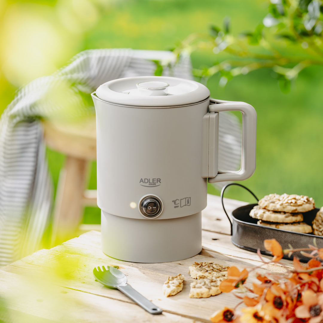 Hervidor eléctrico Adler, para viajes, doble pared, capacidad 0,8 l, potencia máx. 650 W, gris, AD 1388