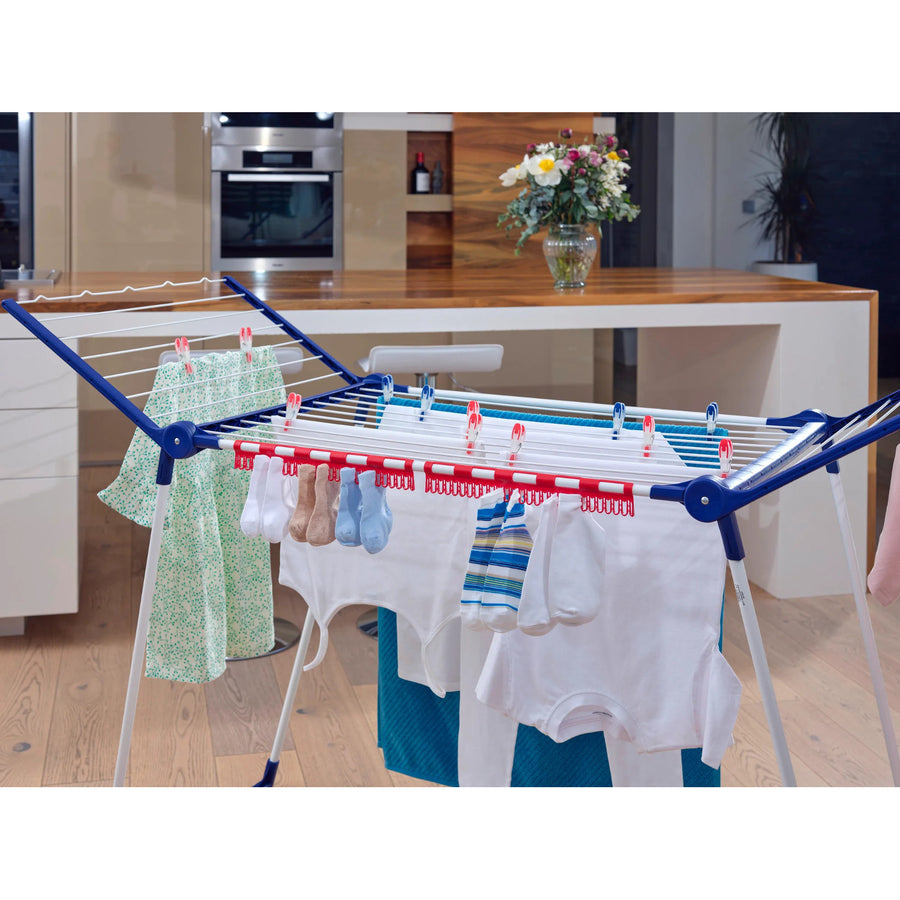 Secador Pegasus 180 Solid Plus Leifheit, longitud de los cables 18 m, patas paralelas estables, resistente a las condiciones atmosféricas, 2 ganchos para ropa, 81510