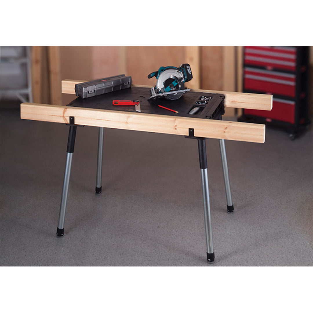 Mesa de taller portátil Keter Jobmade, capacidad de carga de 453 kg, patas antideslizantes, compartimento con abrazaderas debajo del tablero, 239985