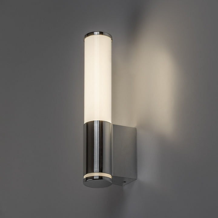 Aplique de interior Tenero, LED 6 W, 4000 K, 600 lm, 29 cm de altura, cromado, IP44, 75100