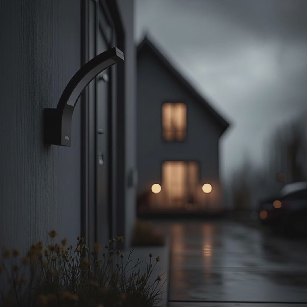 Lámpara LED con sensor de movimiento infrarrojo MCE244 750lm 10W IP54 Maclean Energy