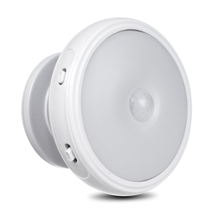 LAMPARA LUZ LED CON SENSOR DE MOVIMIENTO Y SENSOR CREPUSCULAR EN LA BATERIA MAGNES