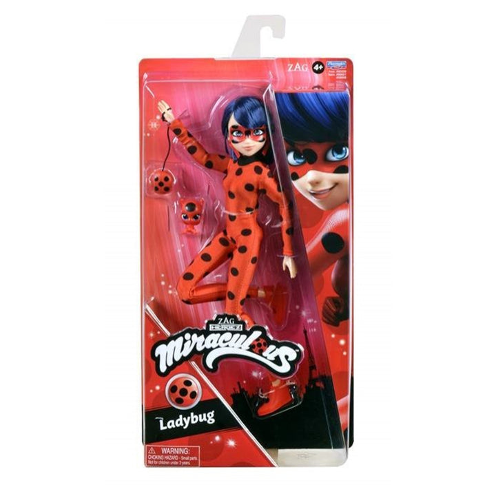 Boneca Joaninha Joaninha com acessórios em conjunto da série Miraculous