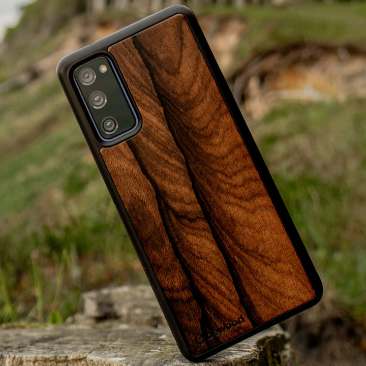 CAPA DE MADEIRA ZIRICOTE IPHONE 13 PRO DE ALTA QUALIDADE